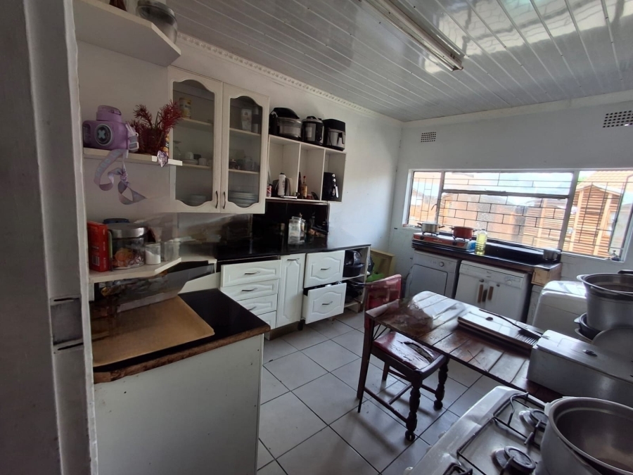 5 Bedroom Property for Sale in Oos Einde North West
